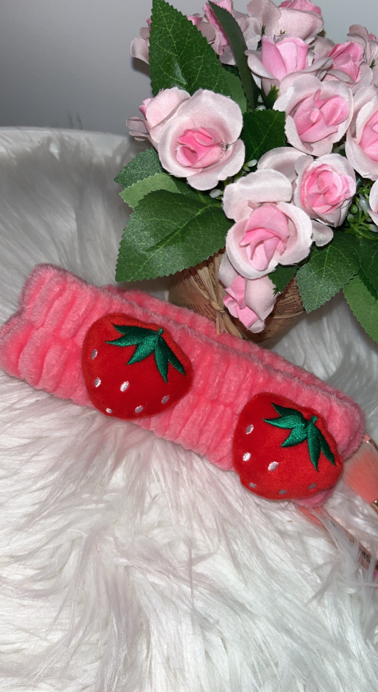 Bandeau maquillage fraise